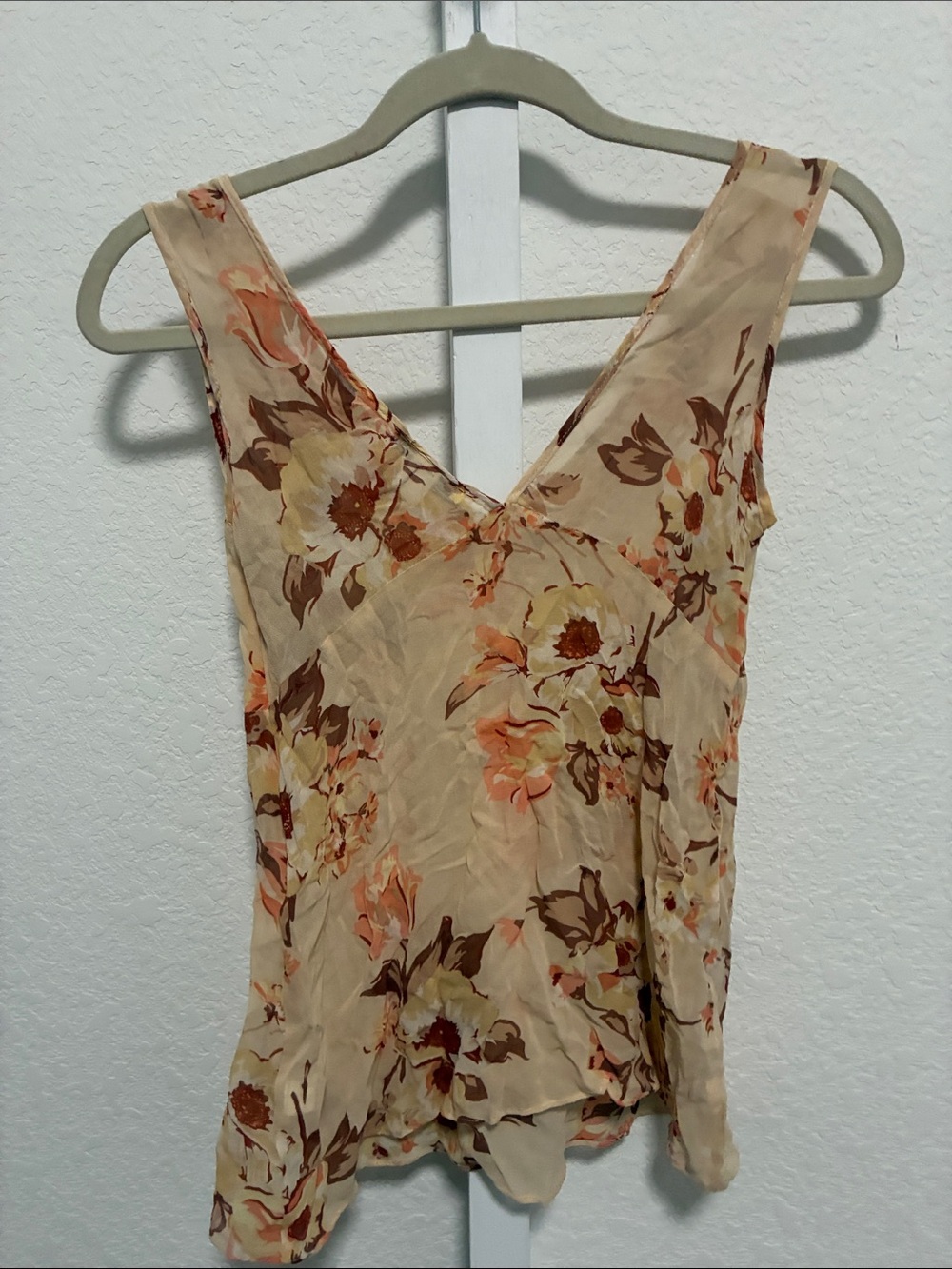 Y2K Banana Republic Floral Sequin V-Neck Sequin Trim Silk Tank Top - Picture 5 of 9